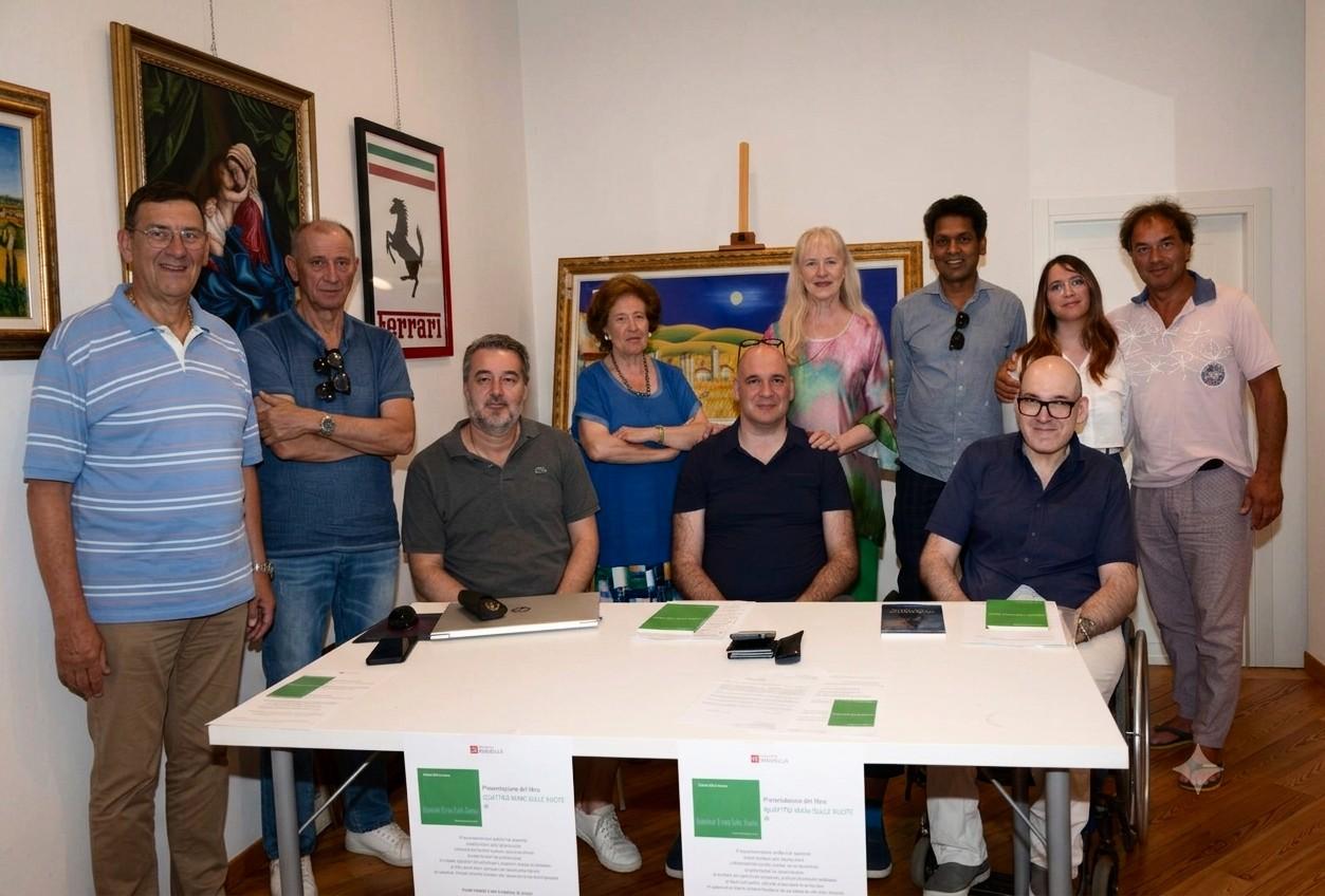 La presentazione de libro ‘Quattro mani sulle ruote’