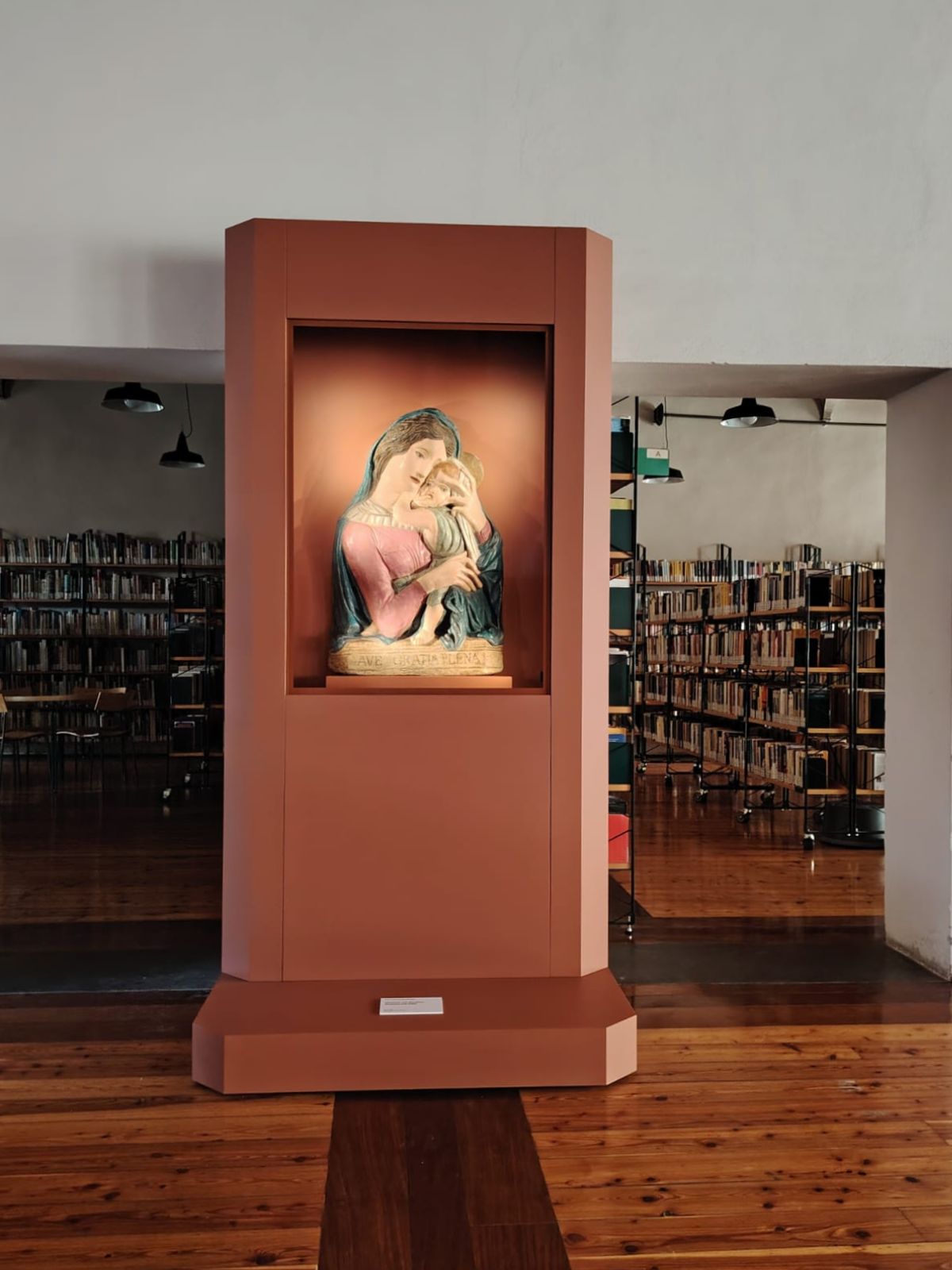 La Madonna con bambino torna a casa.